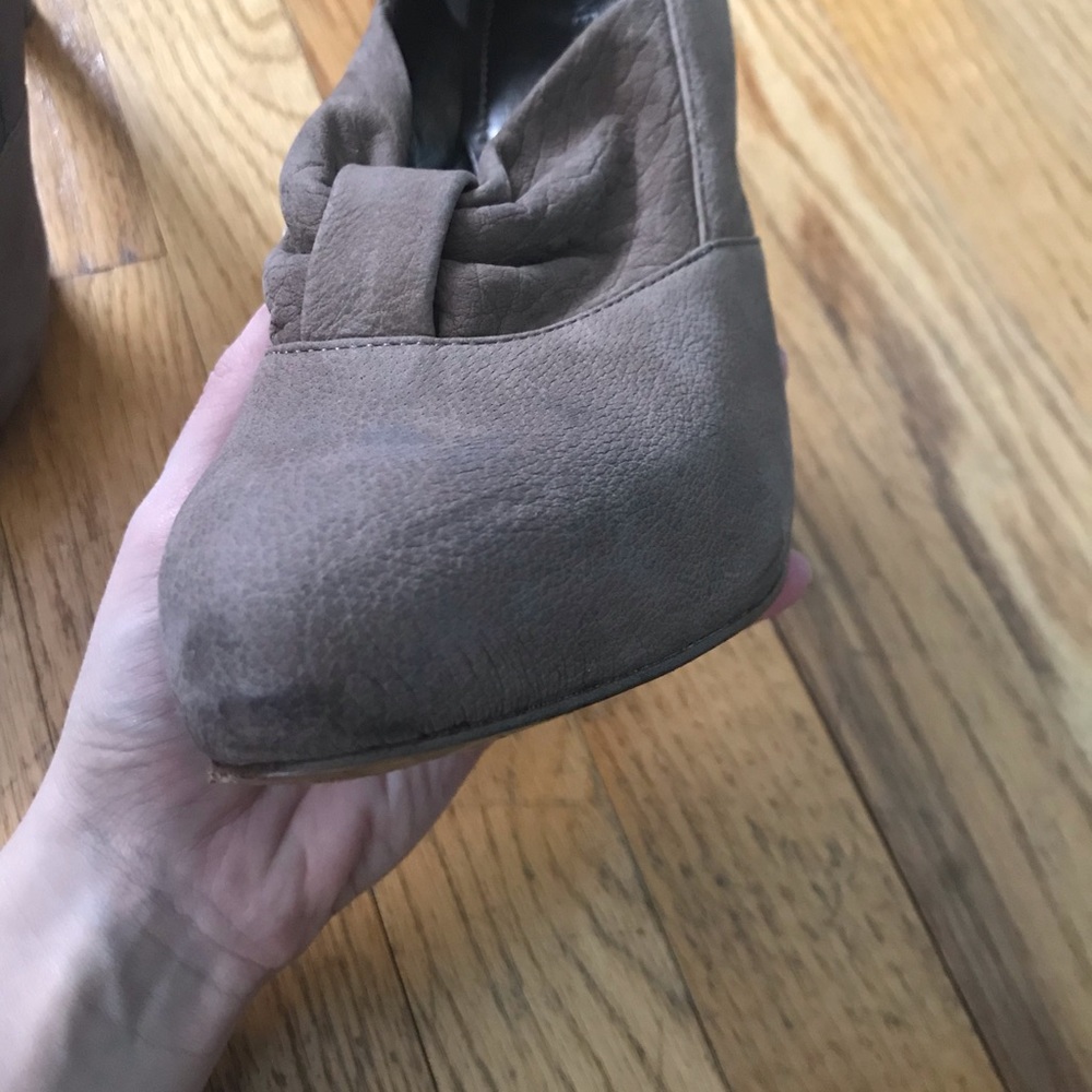 Nine West Leather Taupe Heels - Picture 6 of 7